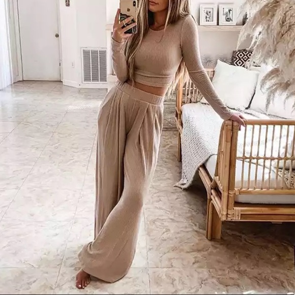 Two Piece Set - - Khaki Boho Flowy Pants and Top - Picture 1 of 4